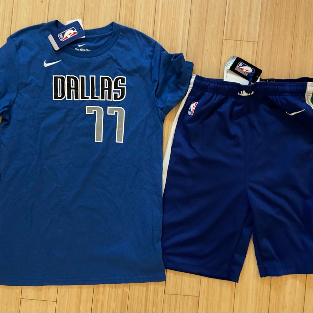New Dallas Mavericks Nike City Edition Swingman Short and tee youth XL 18-20